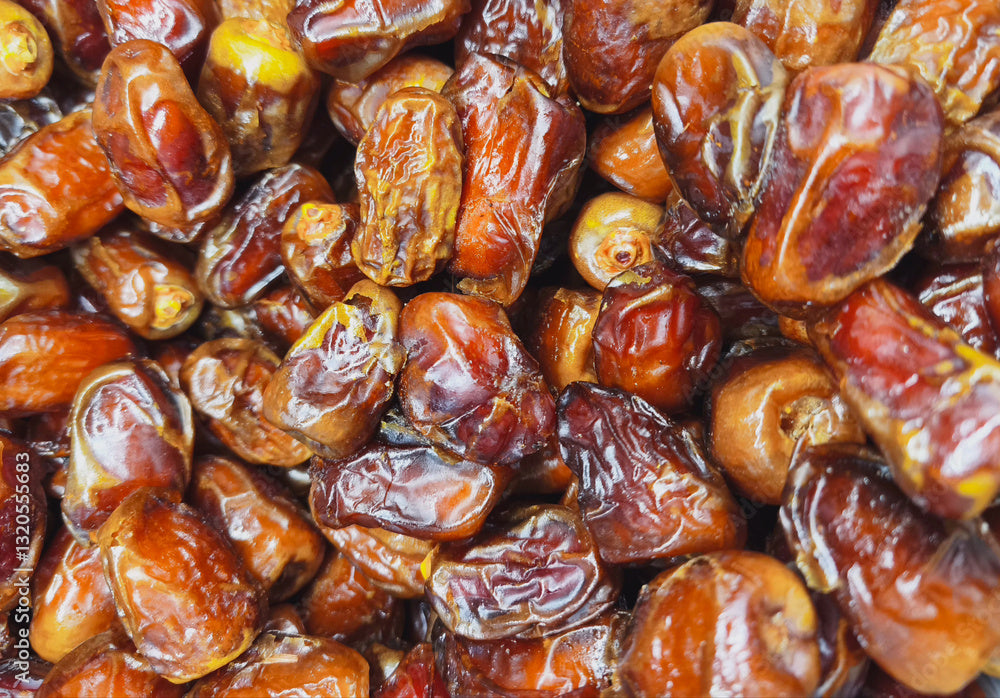 Dates - pitted